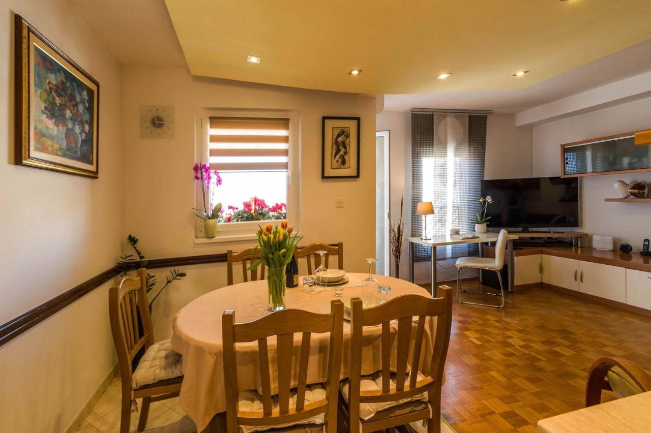 Apartment Many